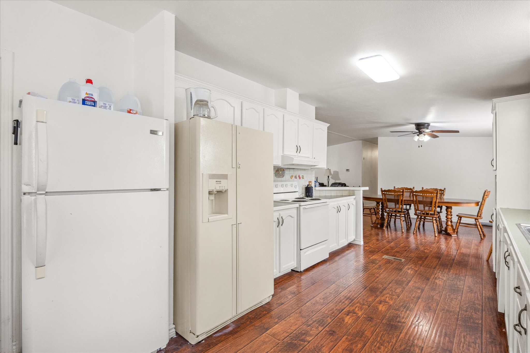 5821 Parkside Court Granbury TX 76048