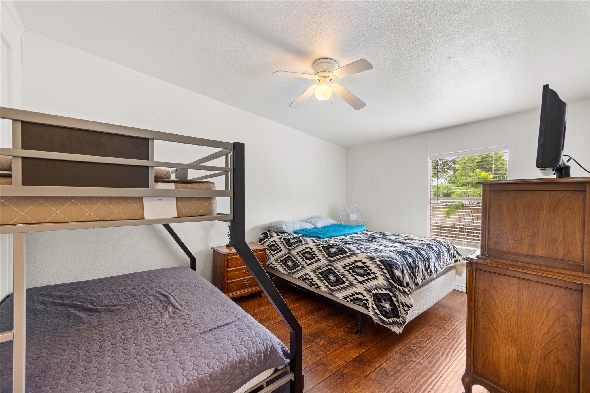 5821 Parkside Court Granbury TX 76048