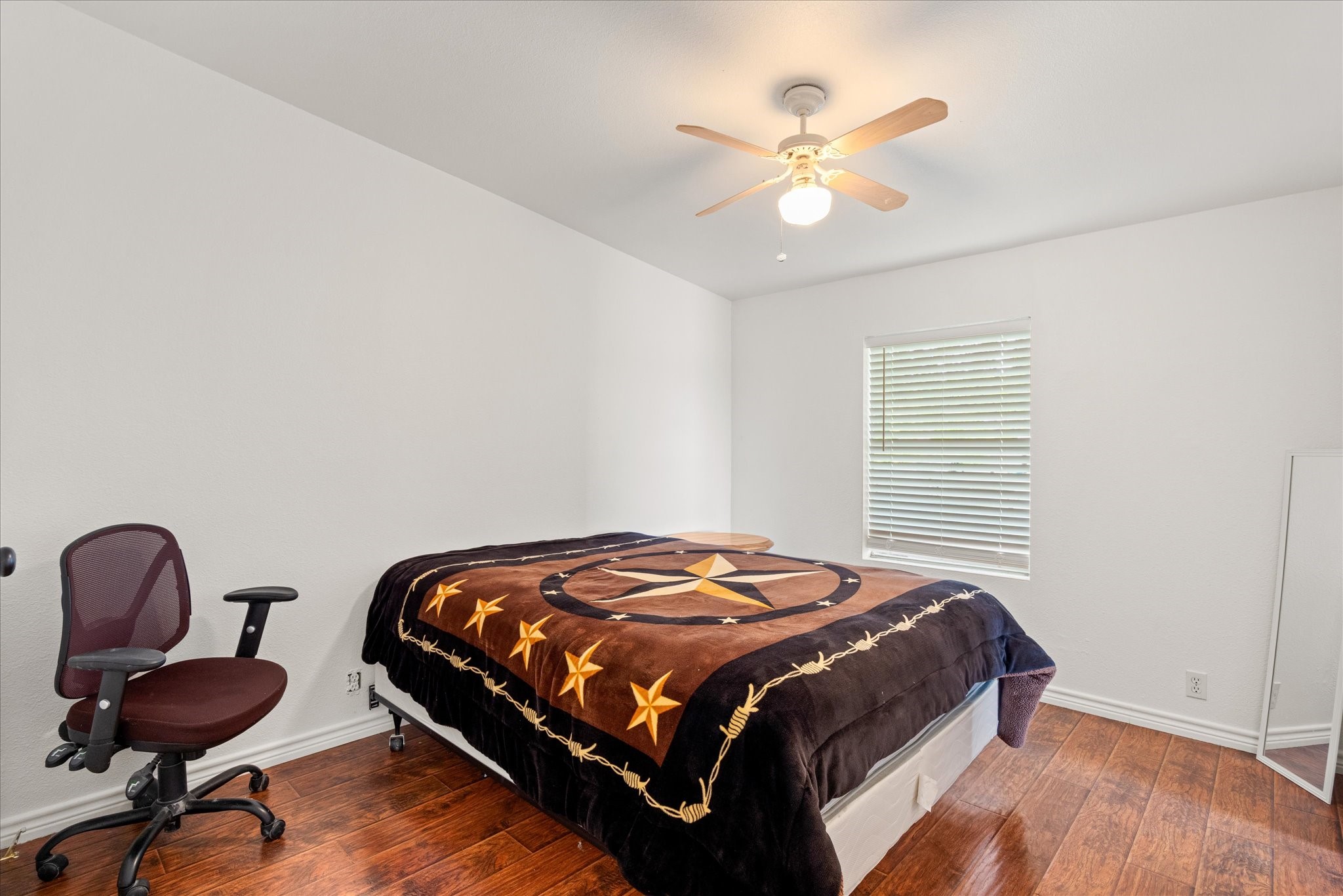 5821 Parkside Court Granbury TX 76048