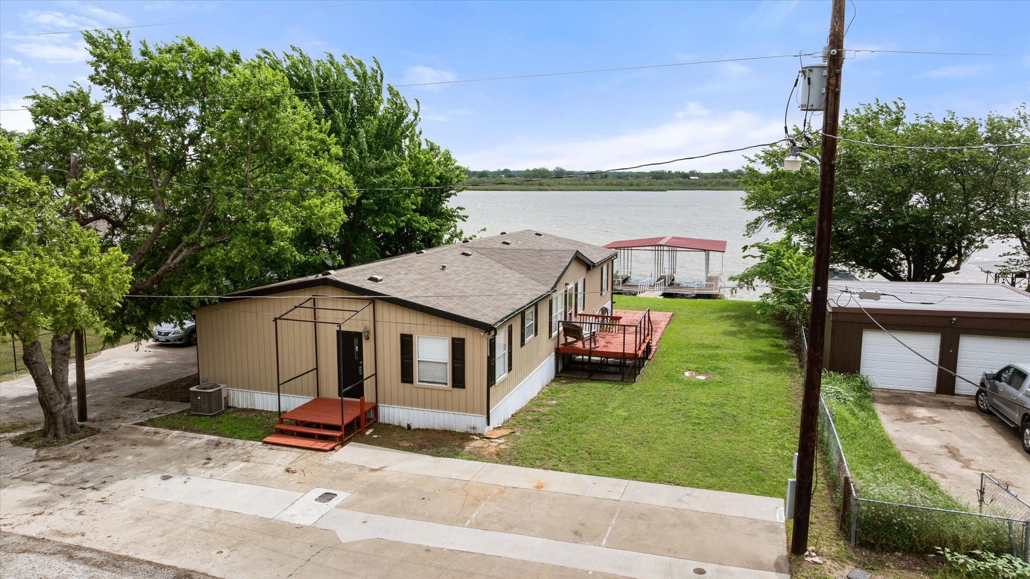 5821 Parkside Court Granbury TX 76048