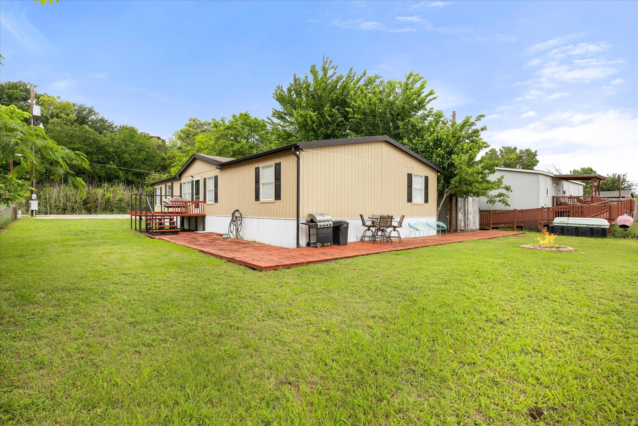 5821 Parkside Court Granbury TX 76048