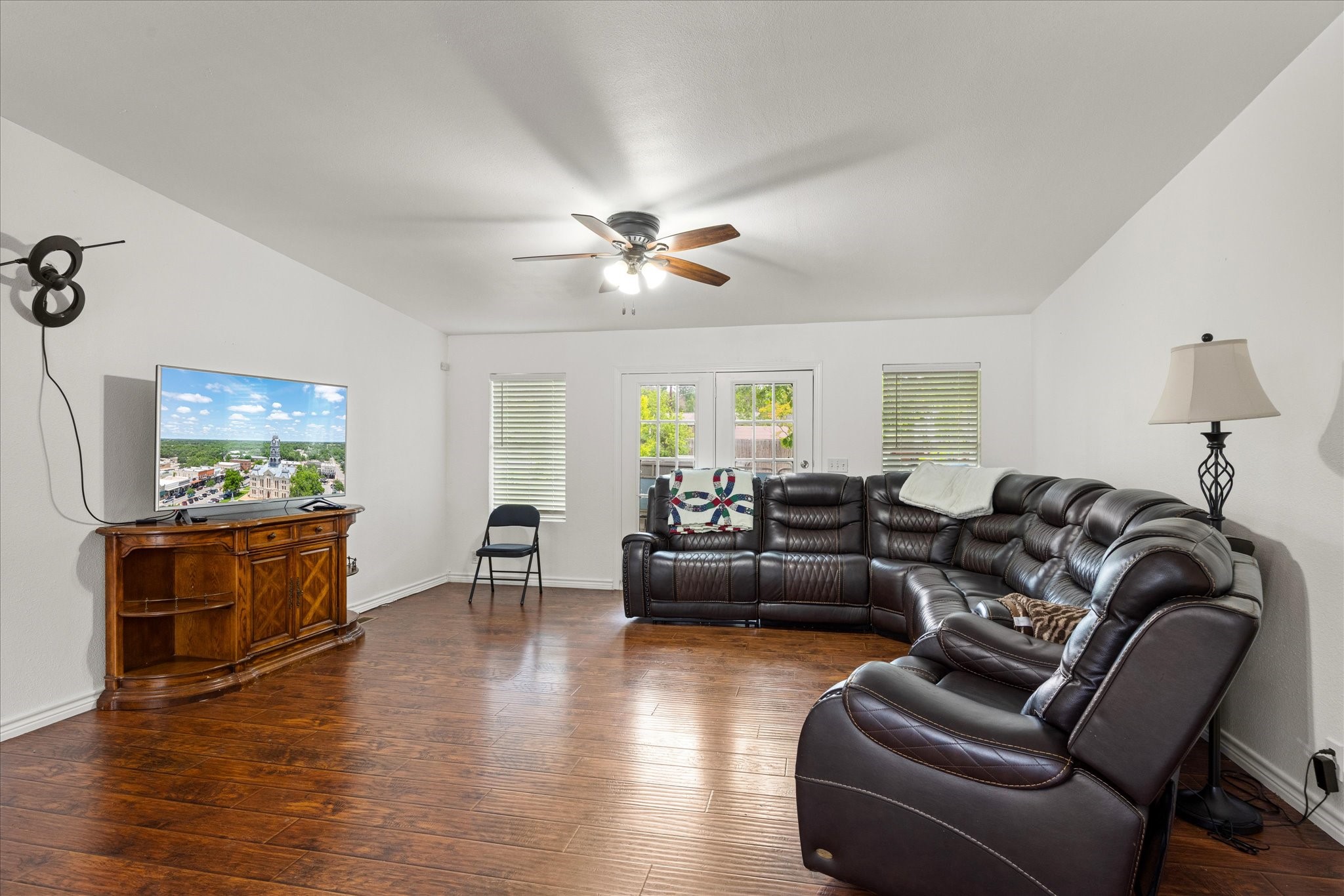5821 Parkside Court Granbury TX 76048