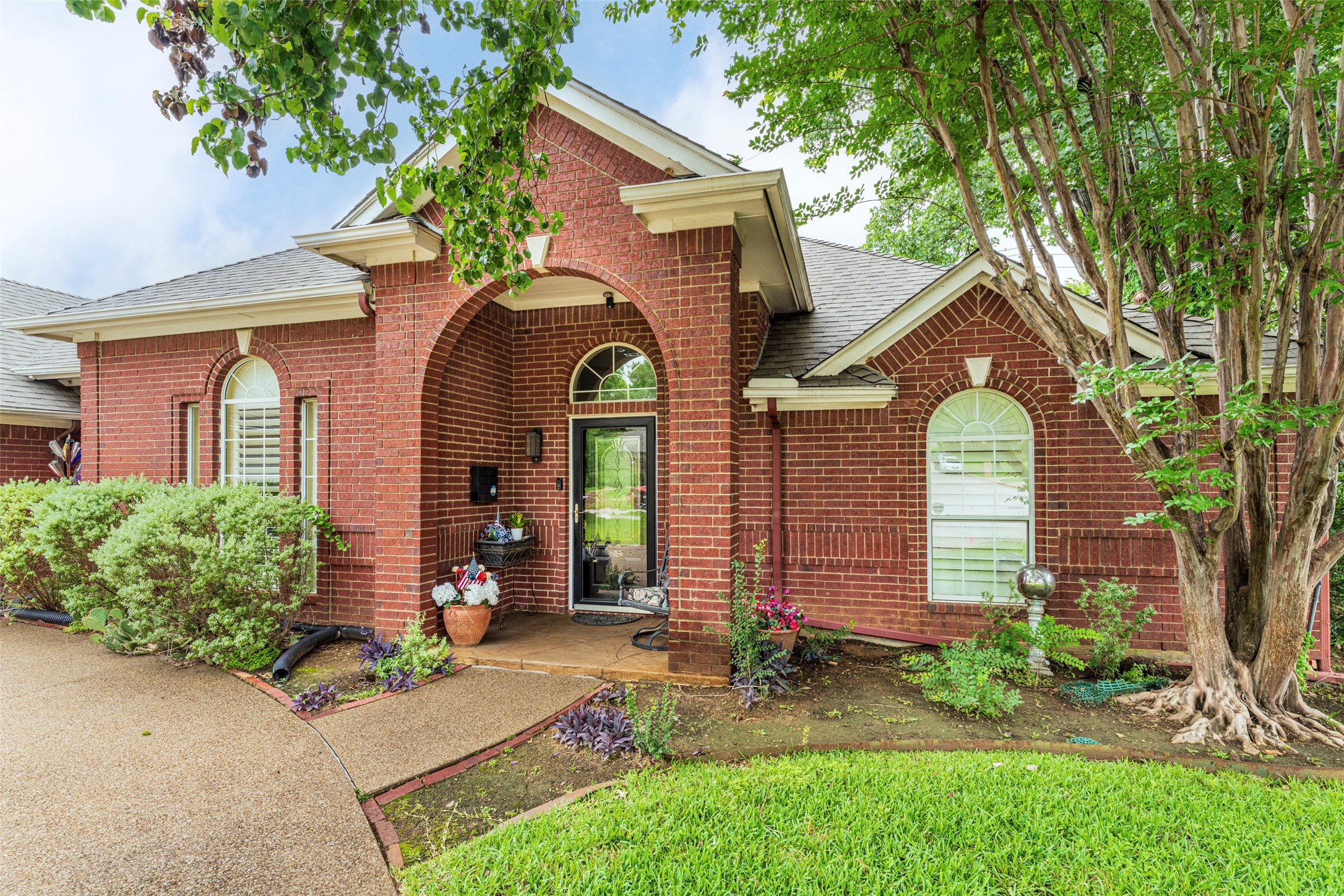6703 Landover Hills Lane Arlington TX 76017