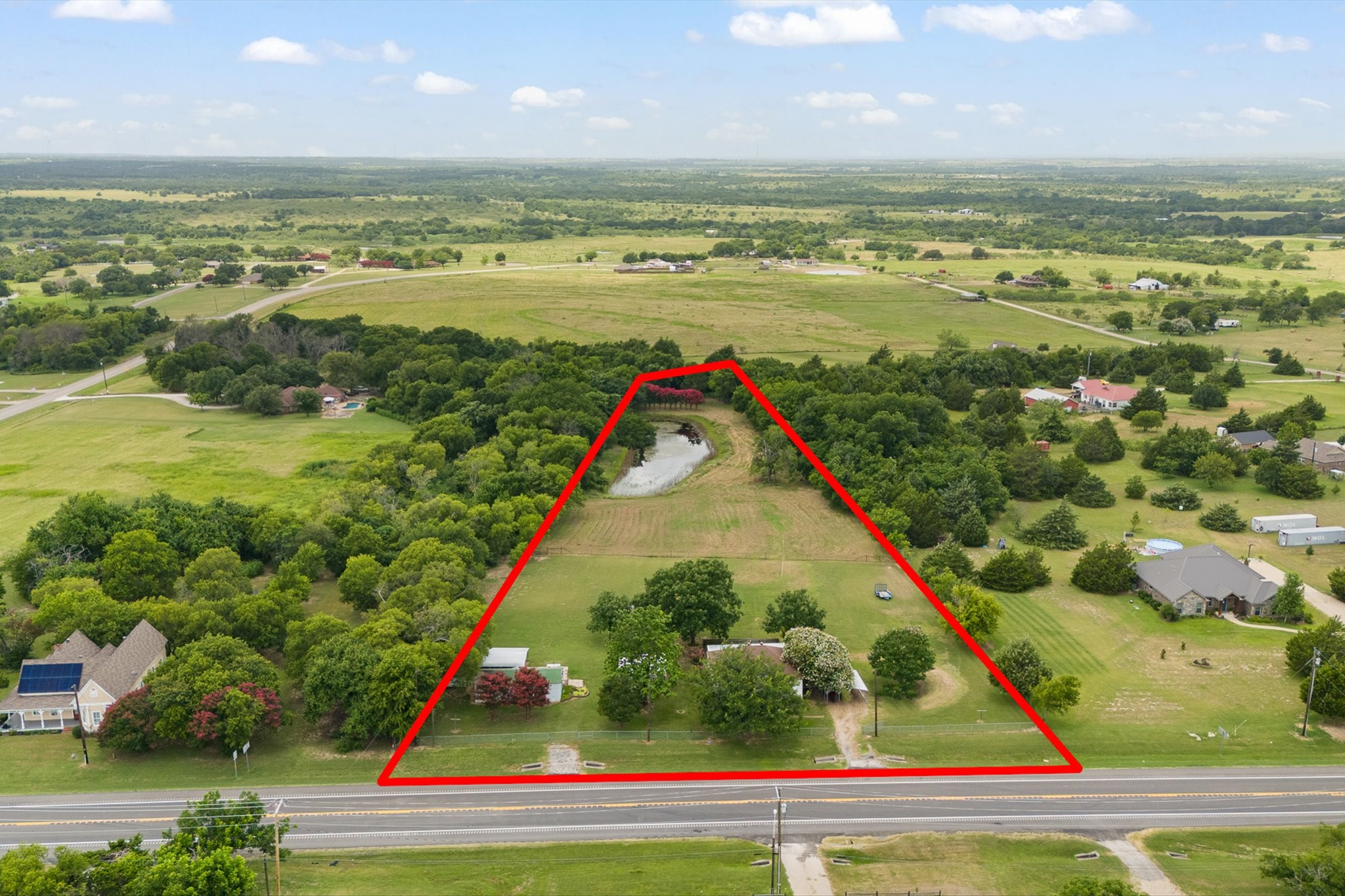 1011 N Magnolia Avenue Hubbard TX 76648