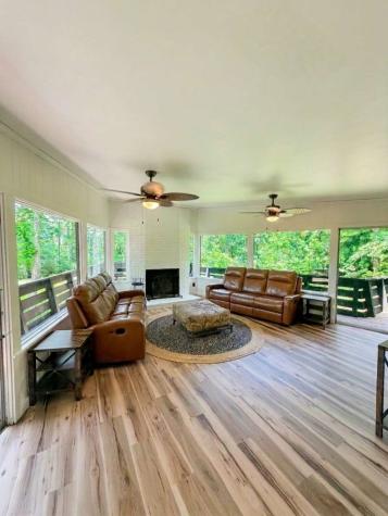 862 Lakeshore Drive Brookeland TX 75931