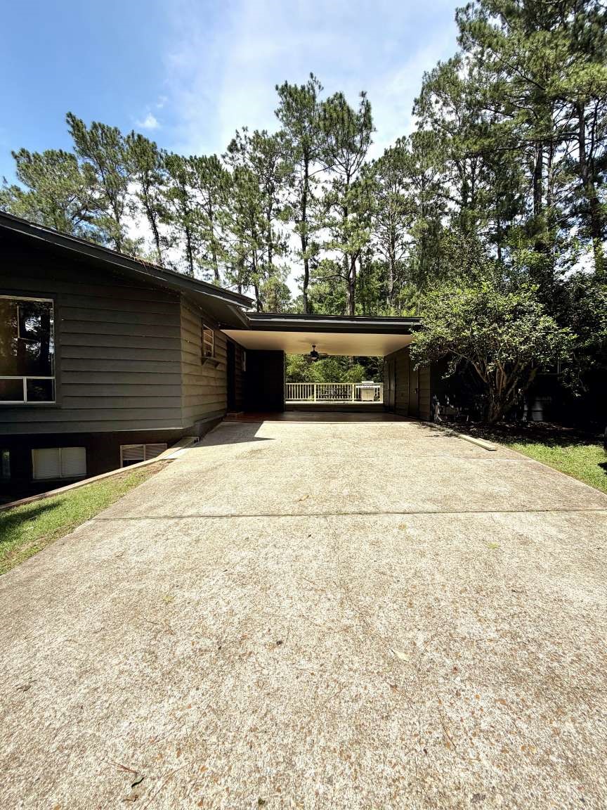 862 Lakeshore Drive Brookeland TX 75931