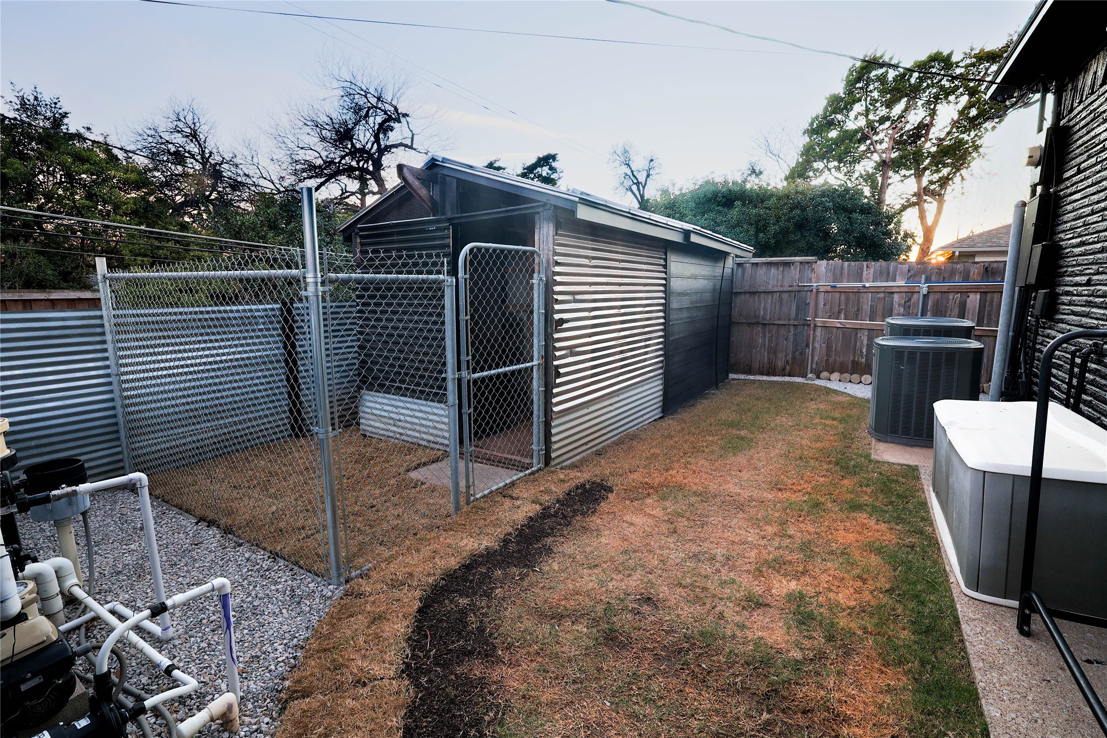 10872 Caprock Circle Dallas TX 75218