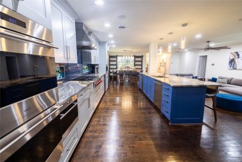 10872 Caprock Circle Dallas TX 75218
