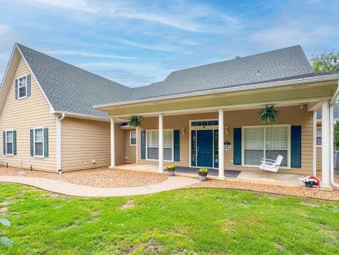 152 County Road 2256 Valley View TX 76272