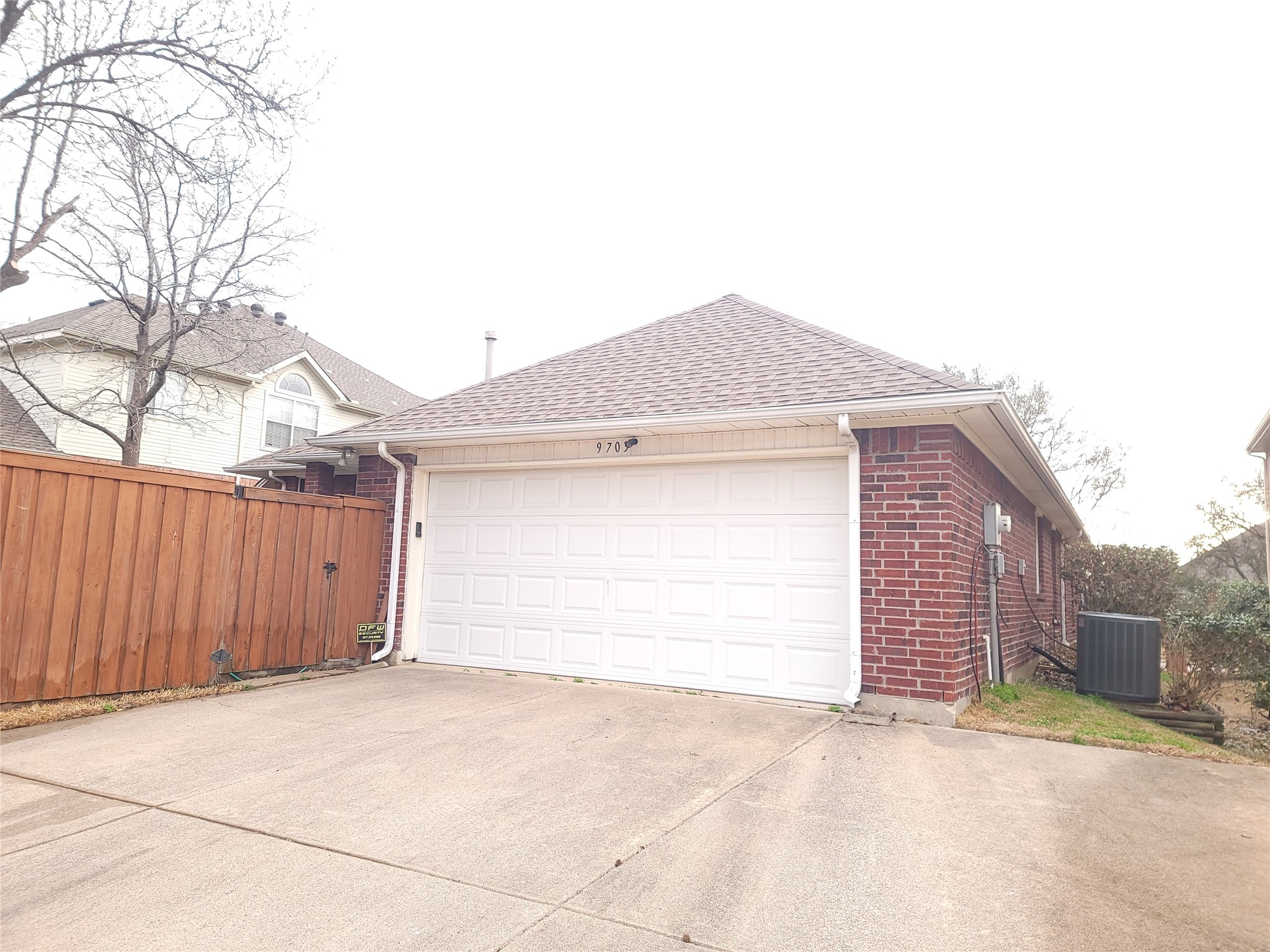 9703 Raven Lane Irving TX 75063