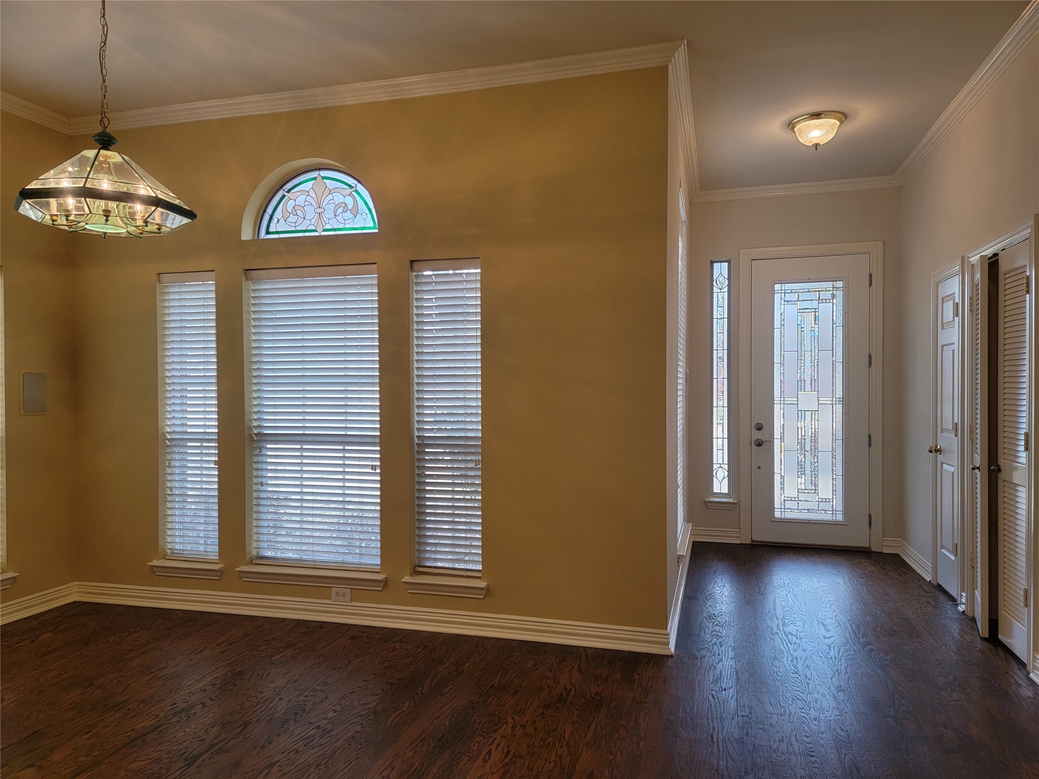 9703 Raven Lane Irving TX 75063