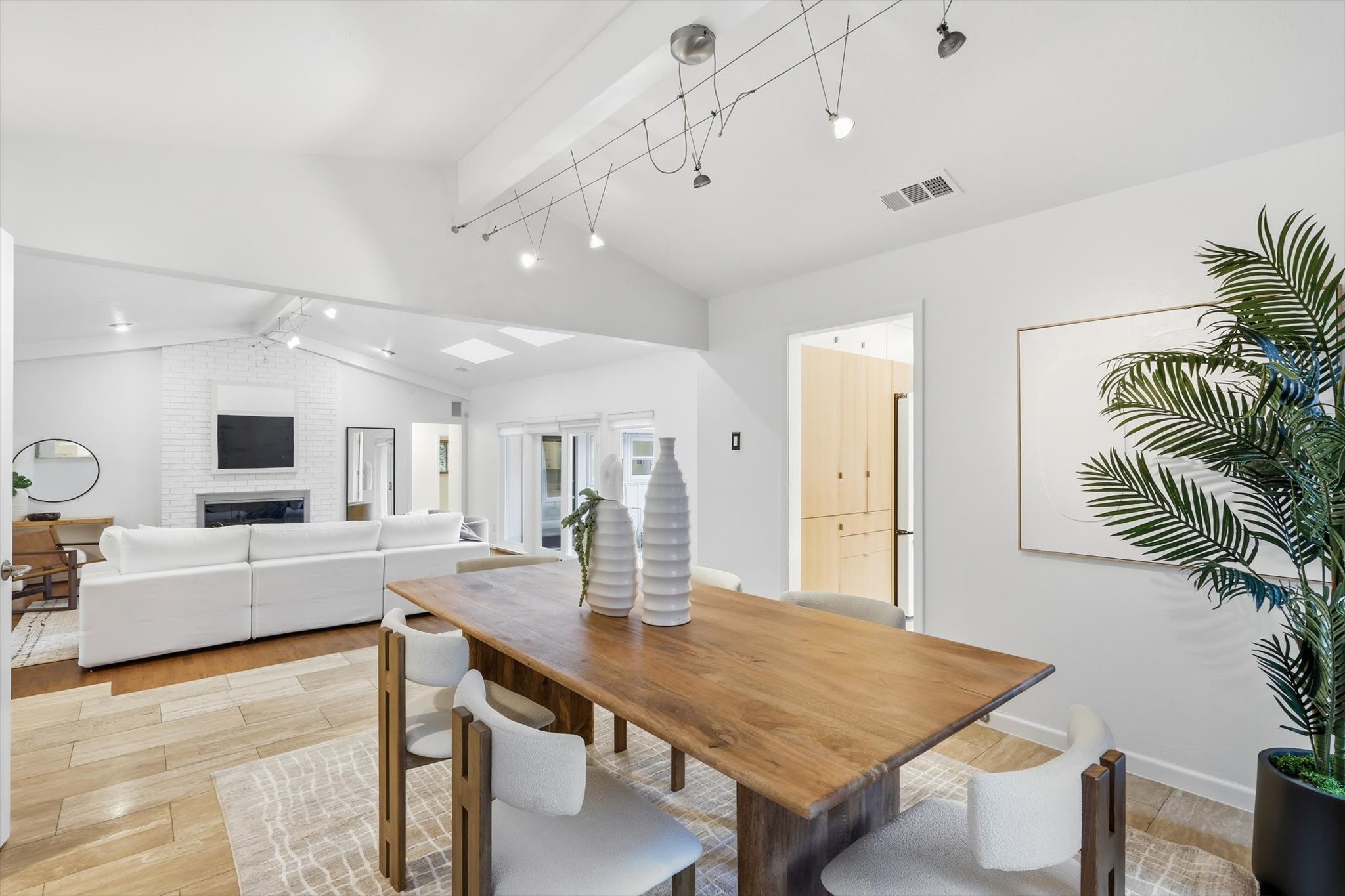 10334 White Rock Place Dallas TX 75238