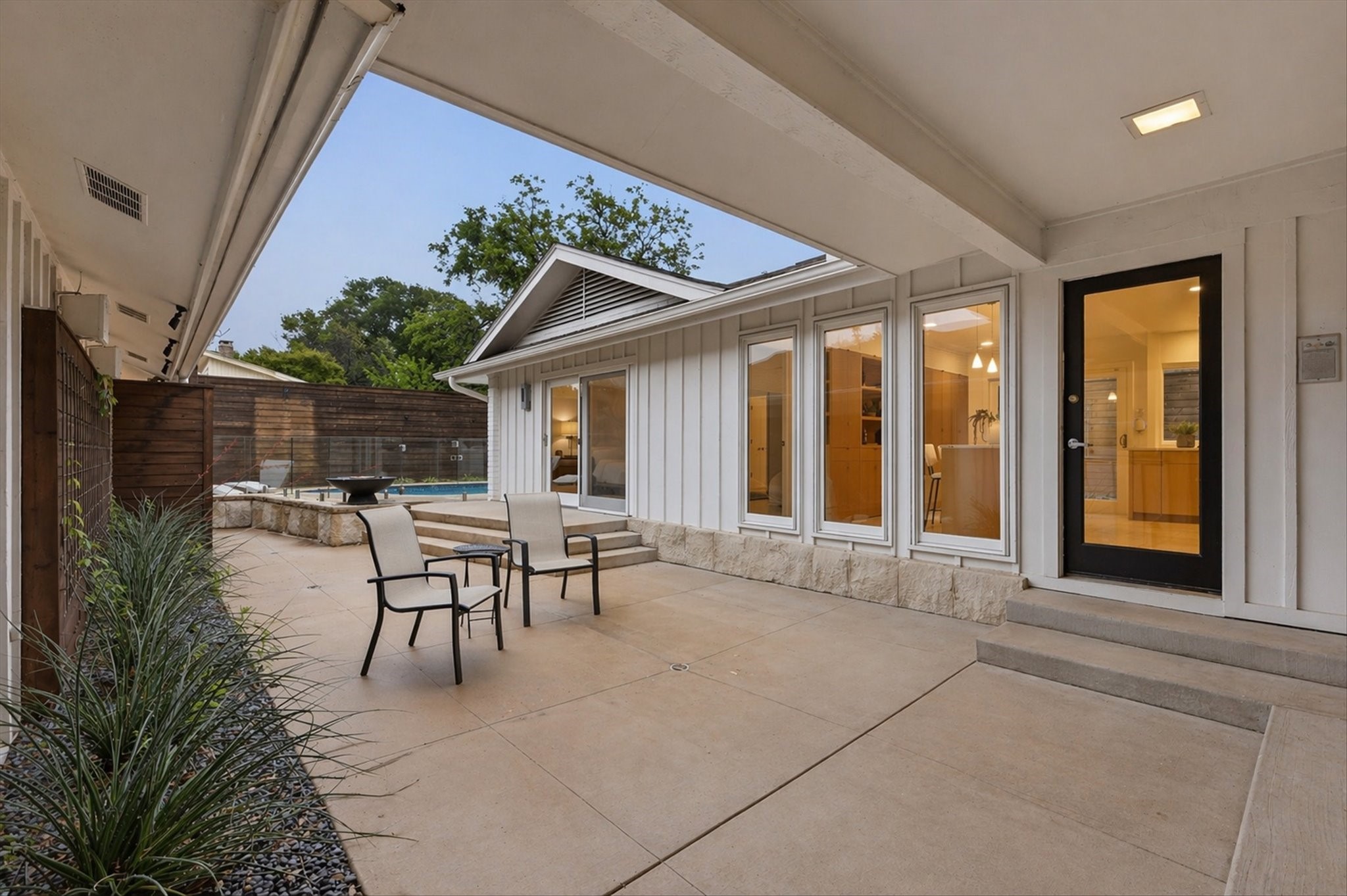 10334 White Rock Place Dallas TX 75238