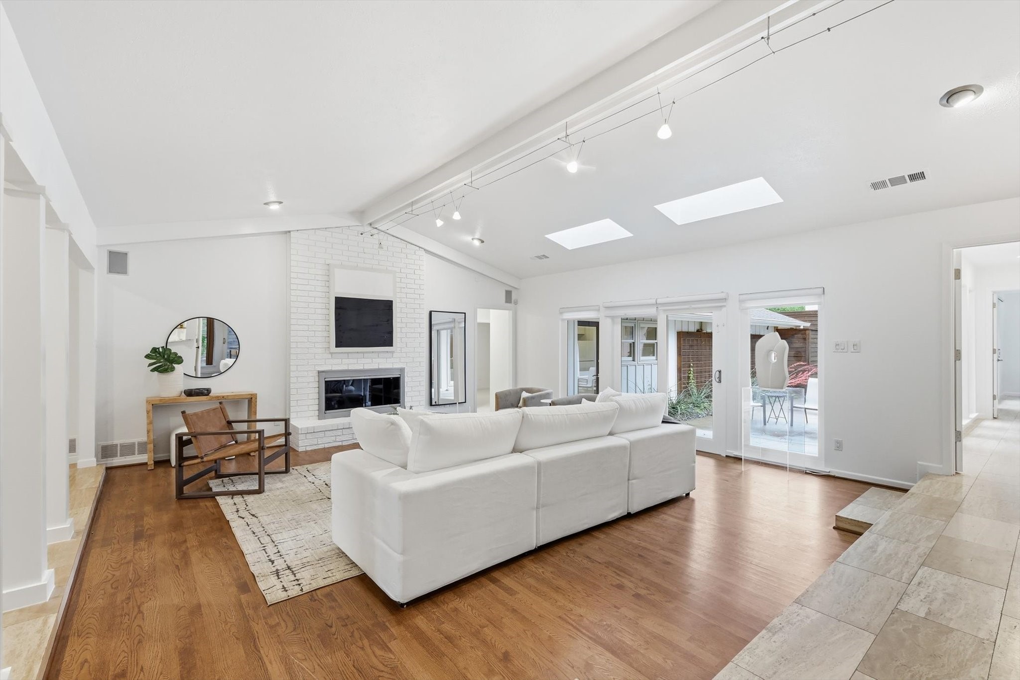 10334 White Rock Place Dallas TX 75238
