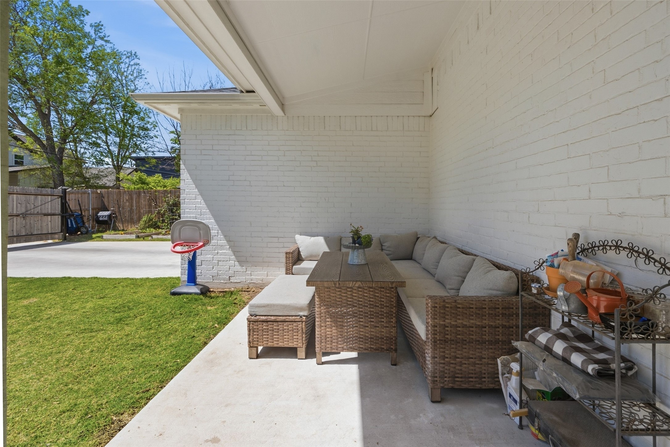 5837 Straley Avenue Westworth Village TX 76114