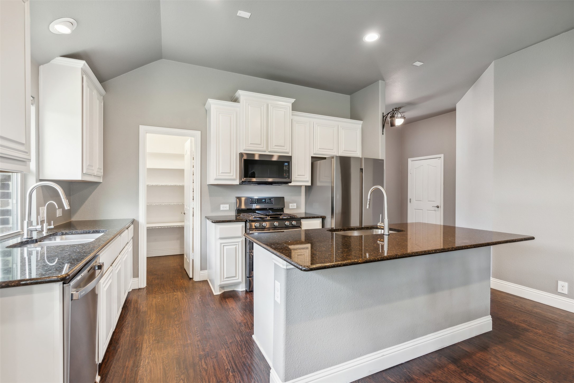 721 Lighthouse Lane Savannah TX 76227