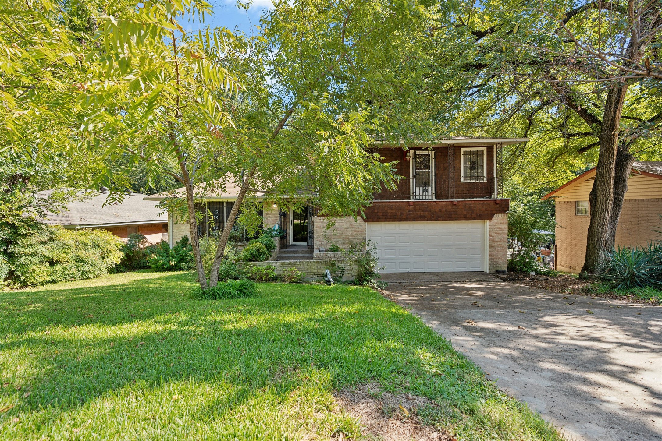3202 Loganwood Drive Dallas TX 75227