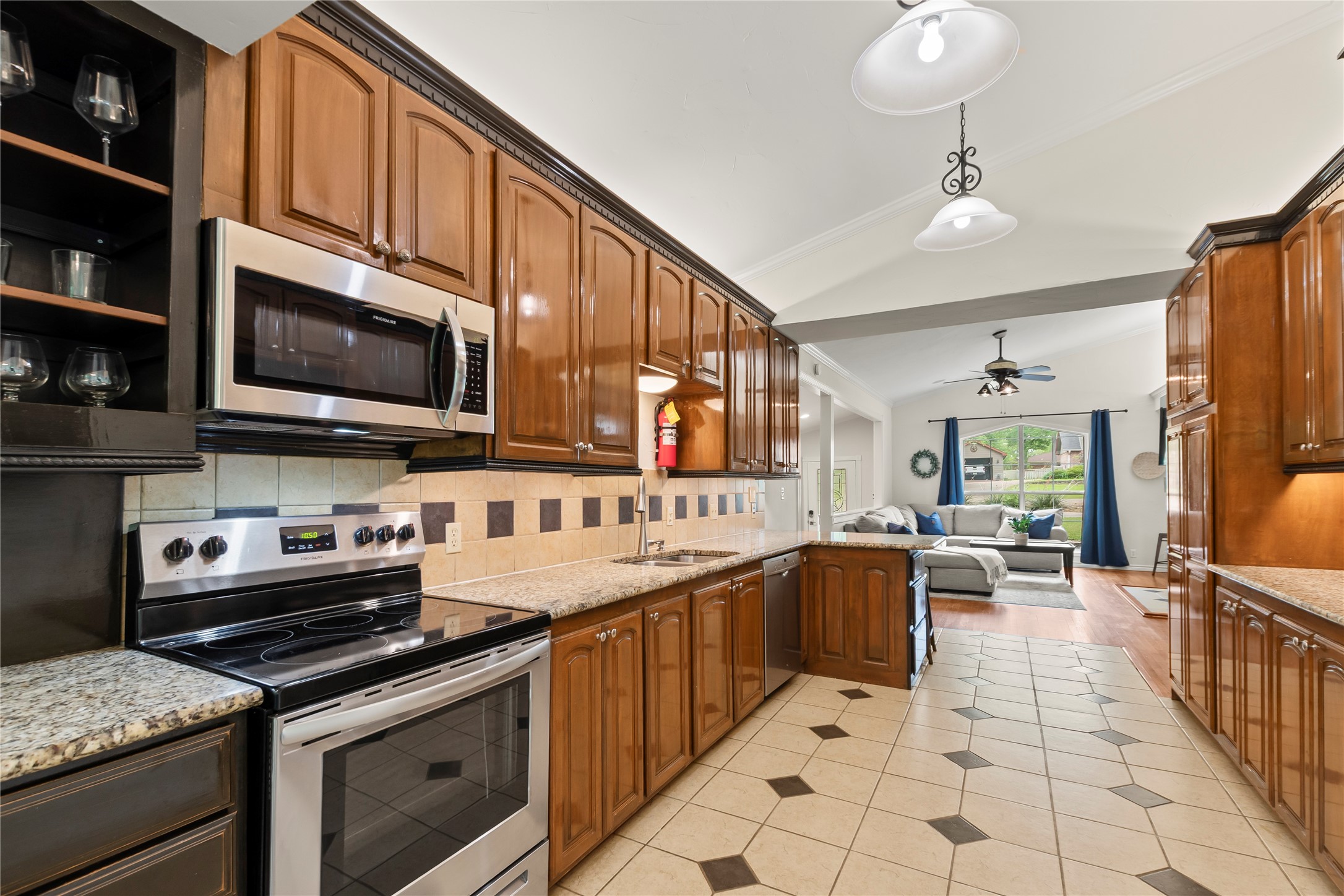 198 Lake Drive Enchanted Oaks TX 75156