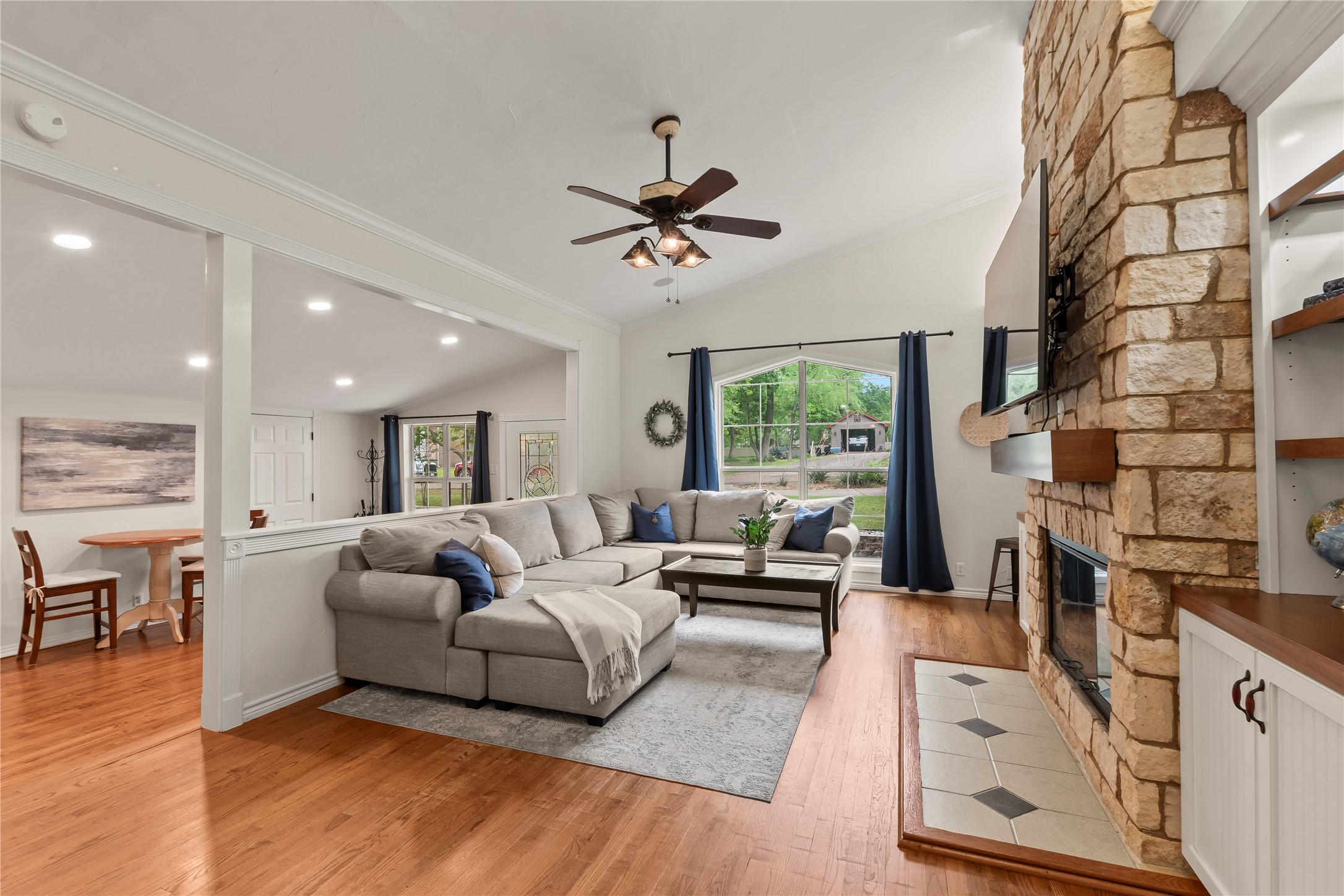 198 Lake Drive Enchanted Oaks TX 75156