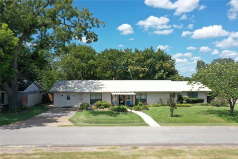 403 N Hall Street Fairfield TX 75840