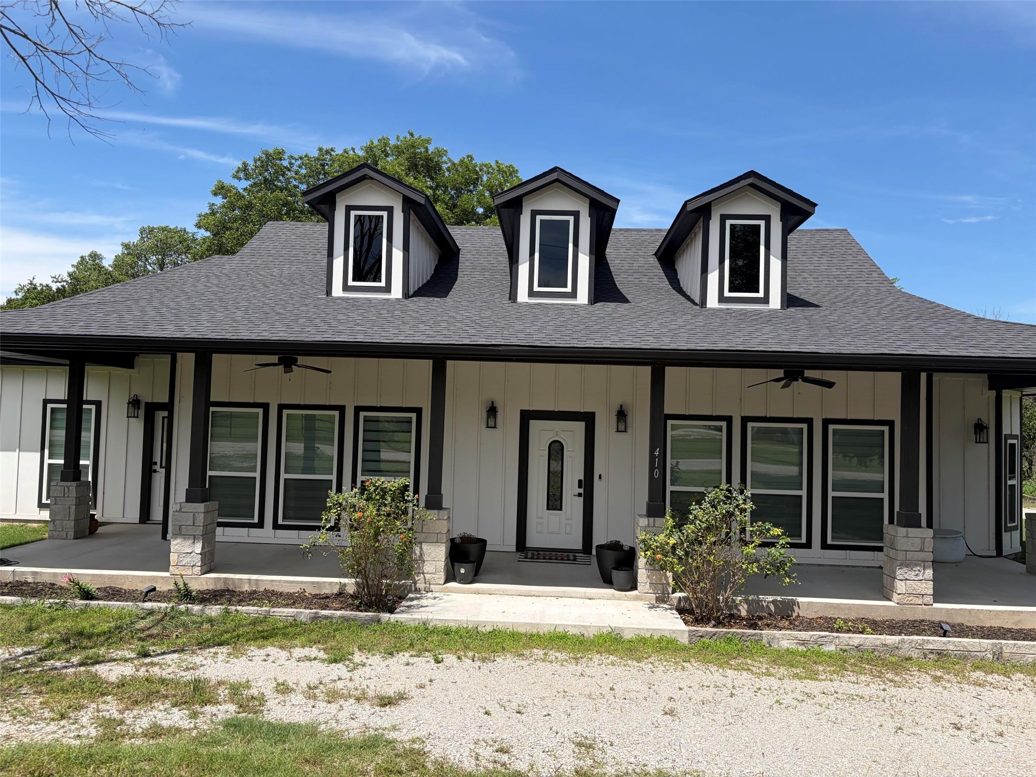 410 S Wickham Street Alvord TX 76225