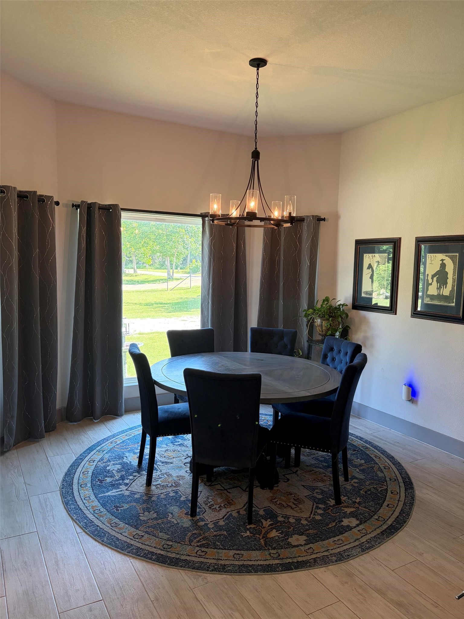 410 S Wickham Street Alvord TX 76225