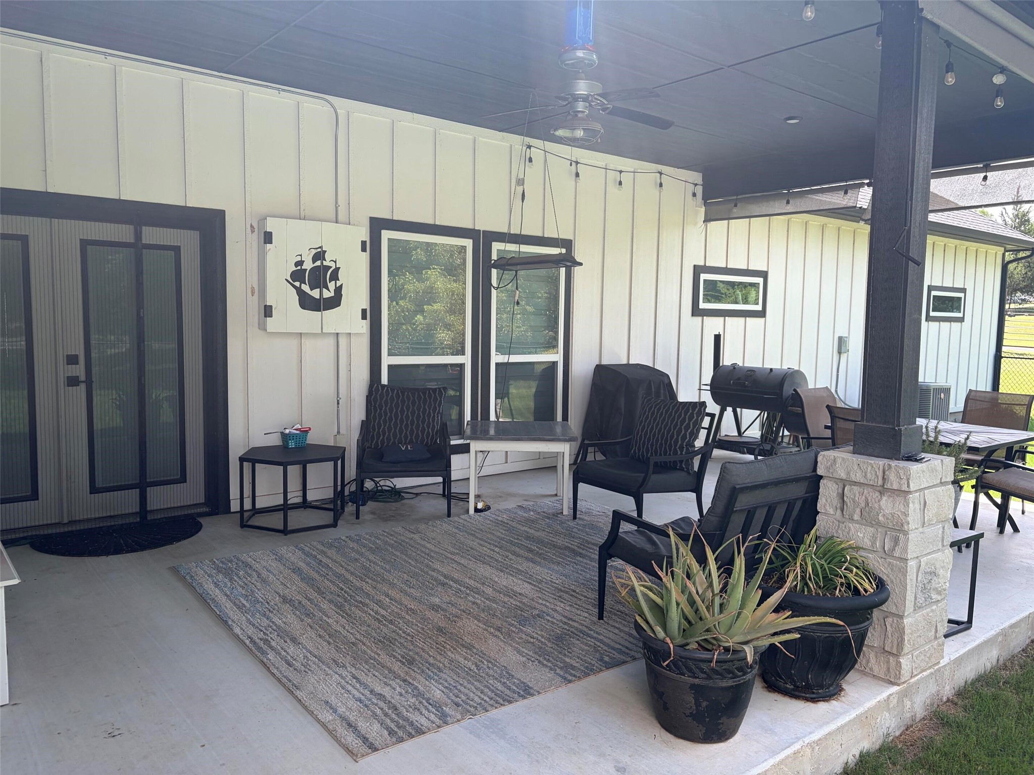 410 S Wickham Street Alvord TX 76225