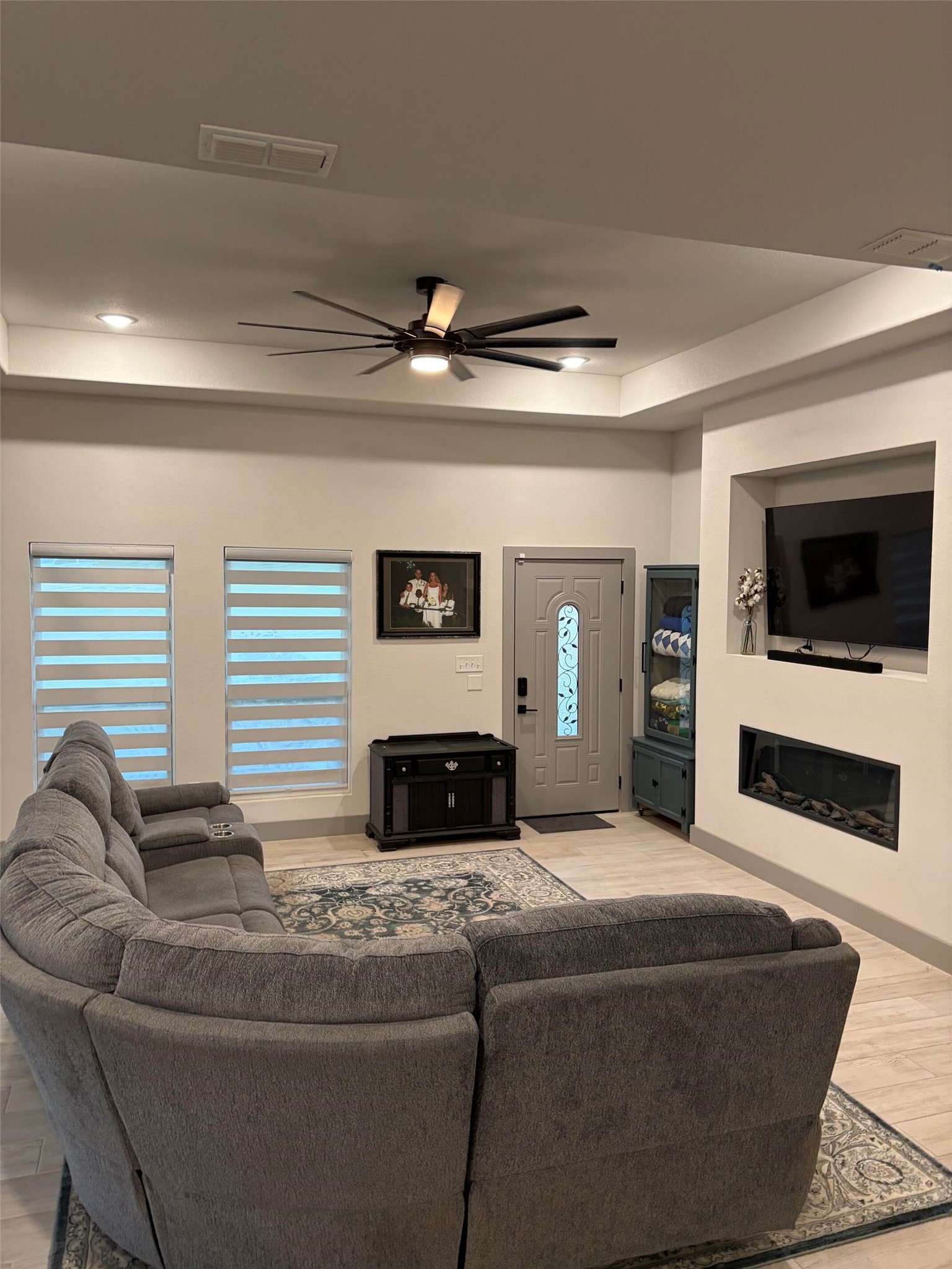 410 S Wickham Street Alvord TX 76225