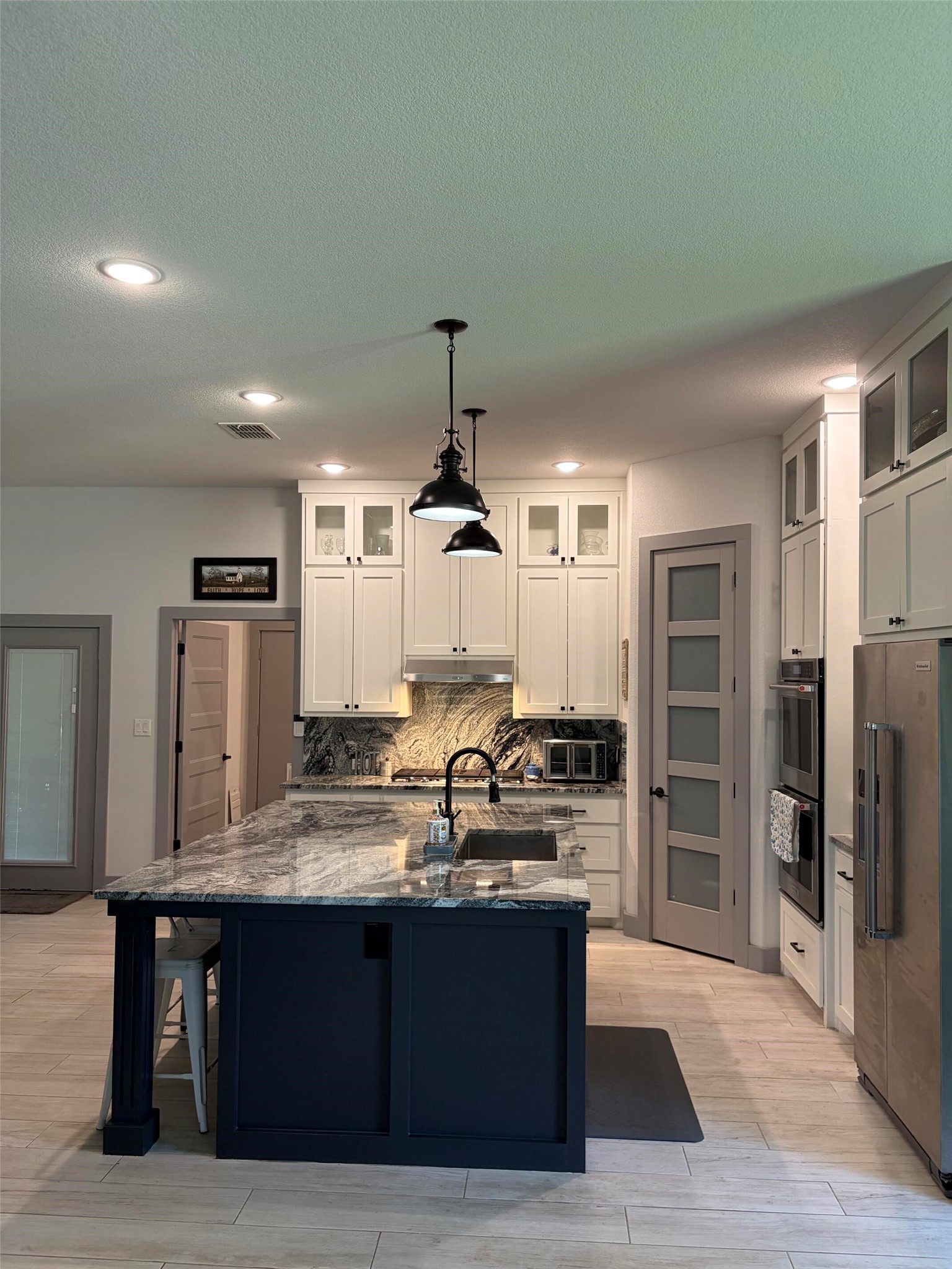 410 S Wickham Street Alvord TX 76225