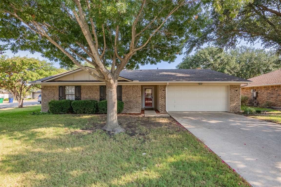 101 Tanglewood Lane Waxahachie TX 75165