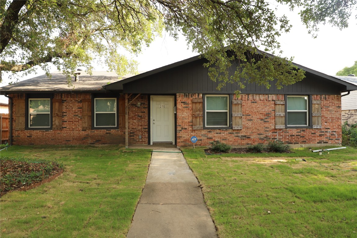 318 Thistle Drive Garland TX 75043