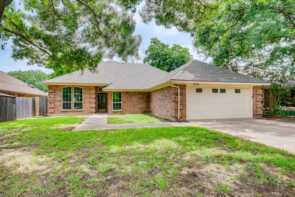 2721 Edinboro Drive Arlington TX 76012