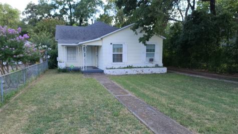 4909 White Oak Lane River Oaks TX 76114