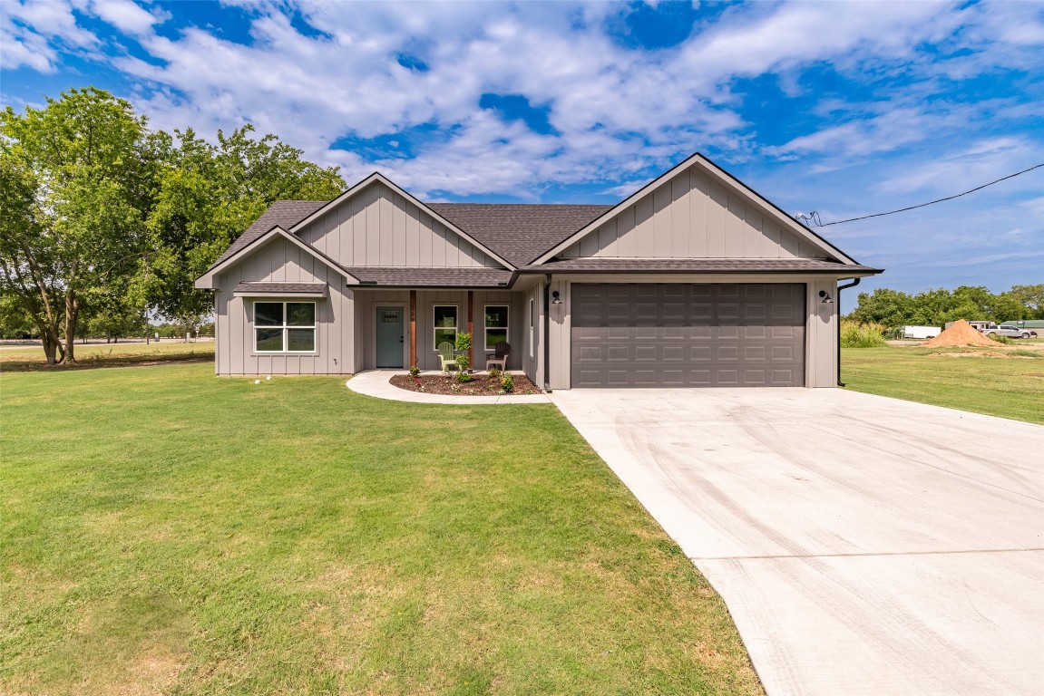 209 N Oak Street Leonard TX 75452
