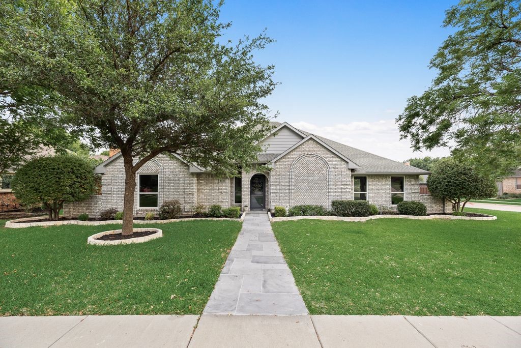 2100 Antibes Drive Carrollton TX 75006