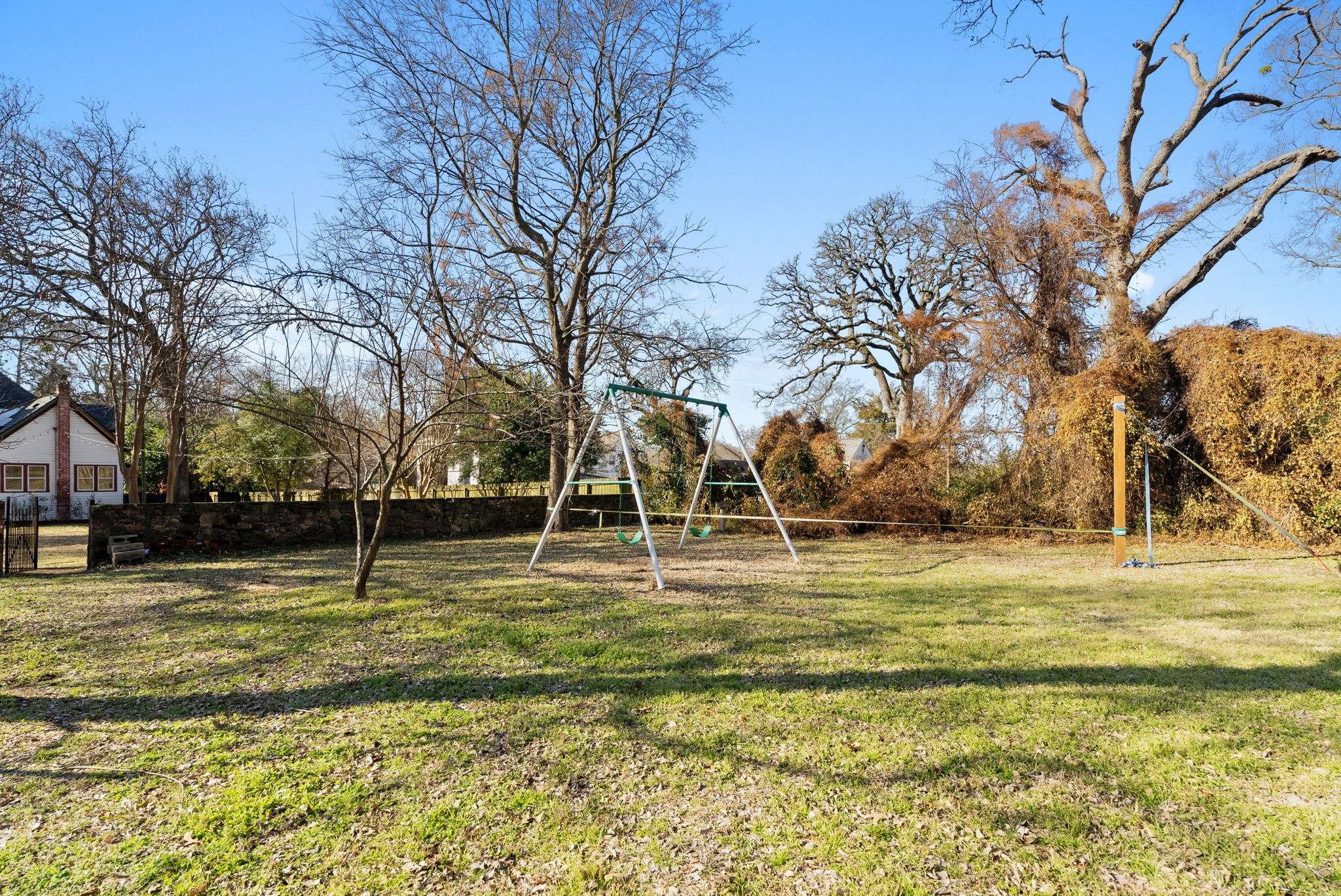 911 W Houston Tyler TX 75702