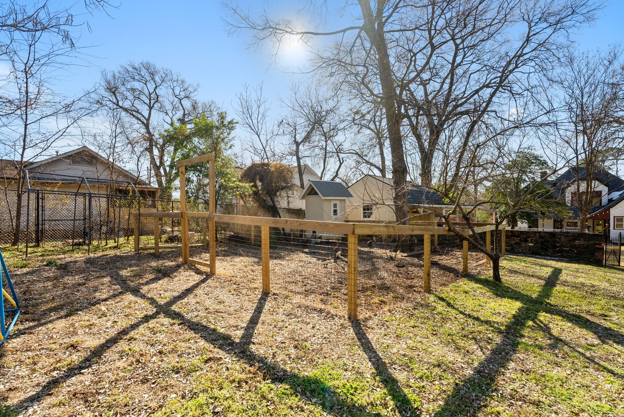 911 W Houston Tyler TX 75702