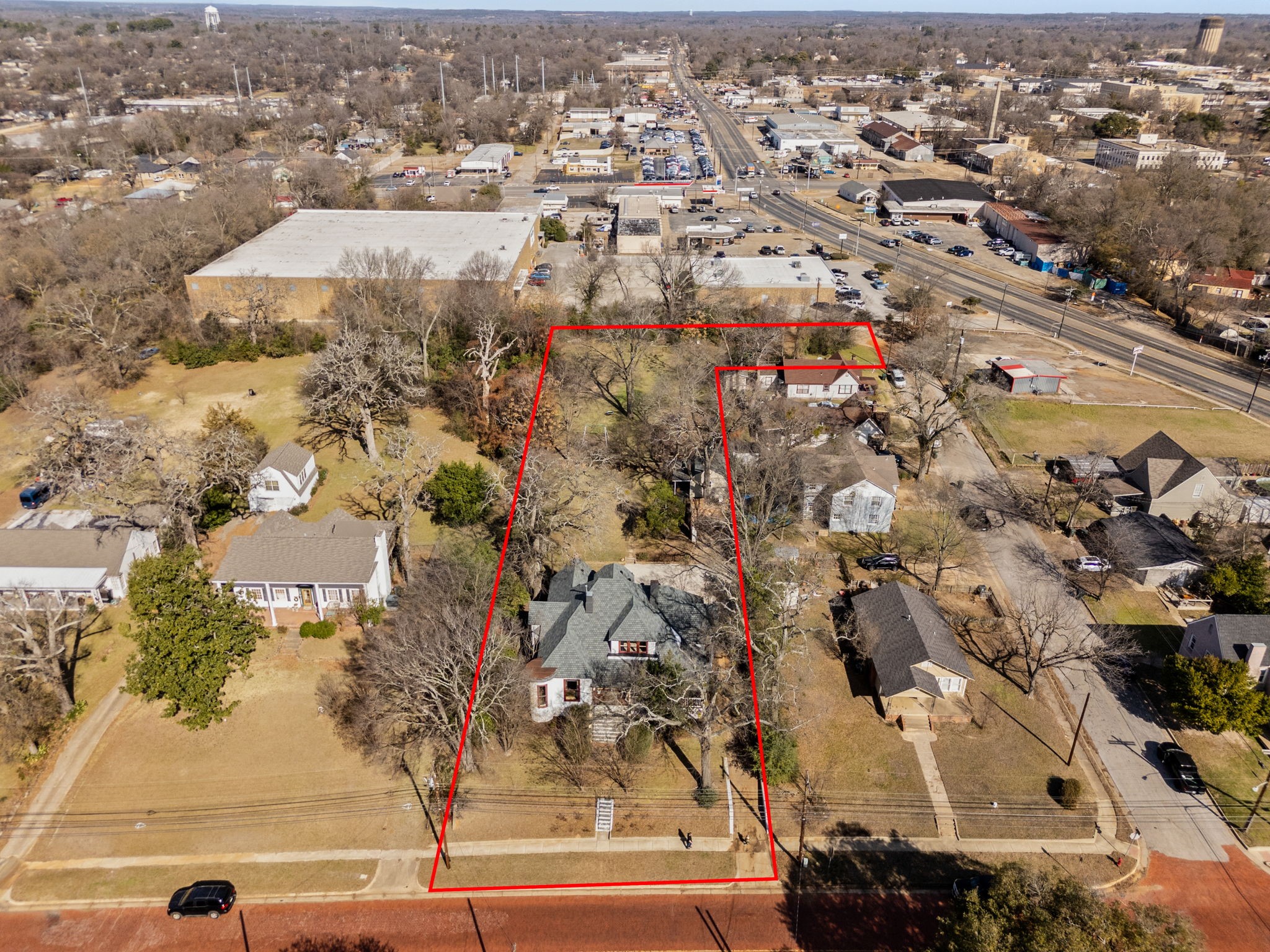 911 W Houston Tyler TX 75702