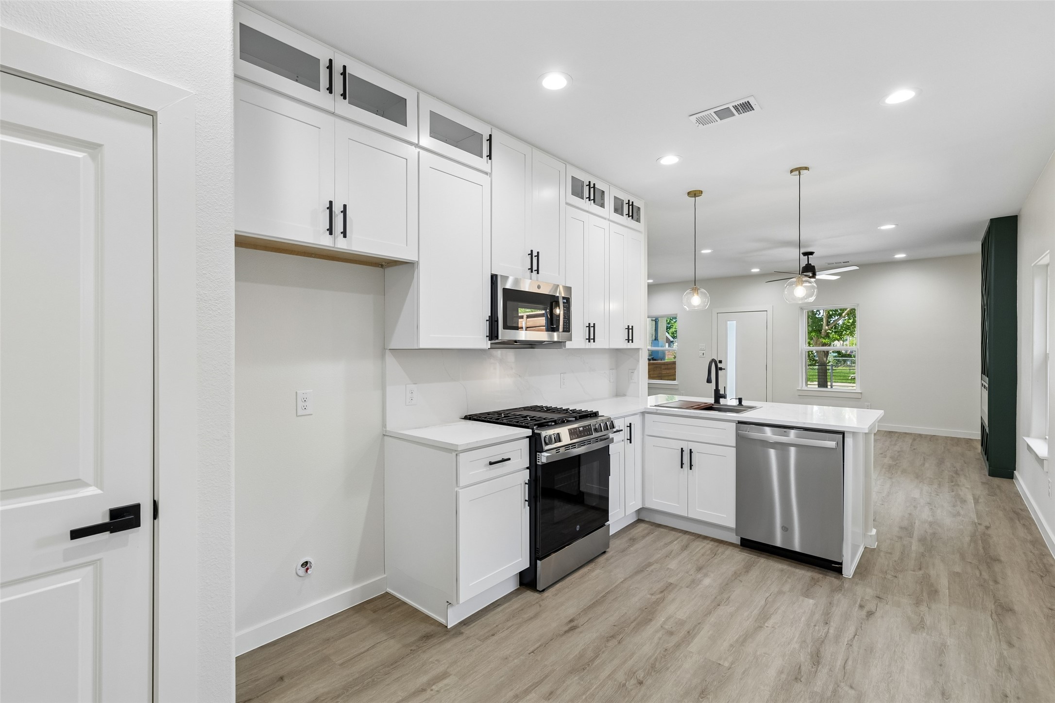 3324 Navaro Street Dallas TX 75212