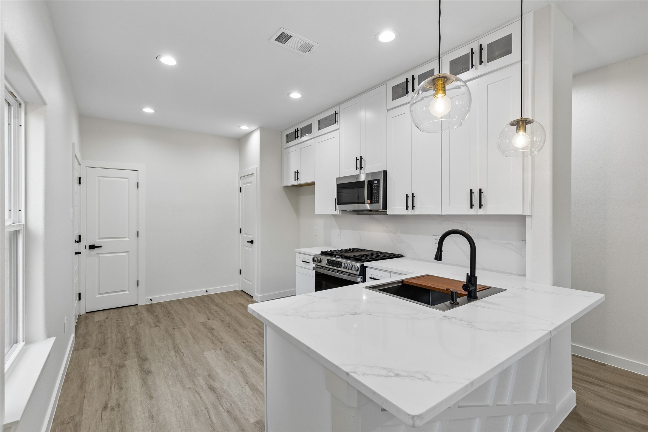 3324 Navaro Street Dallas TX 75212
