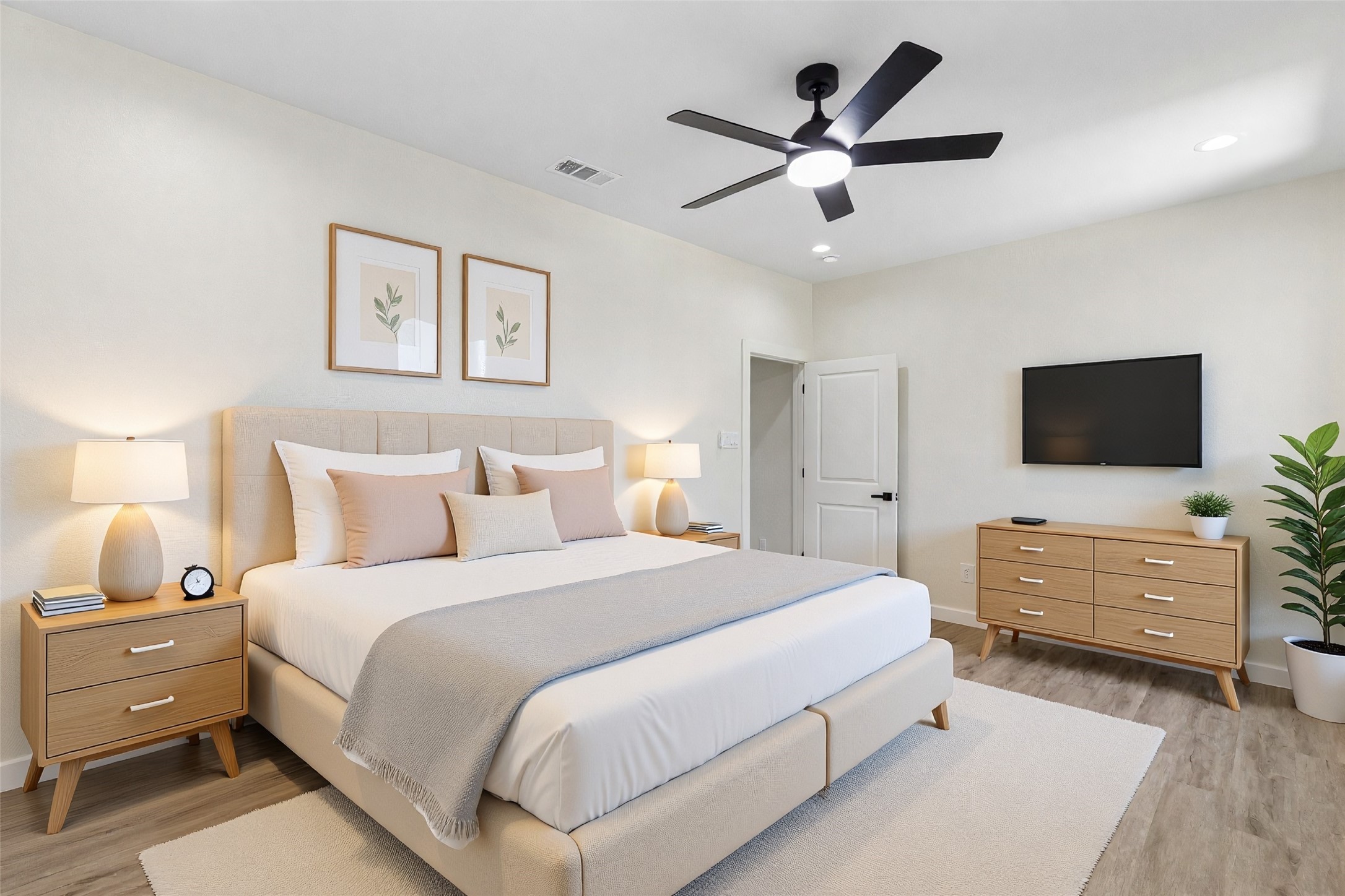 3324 Navaro Street Dallas TX 75212