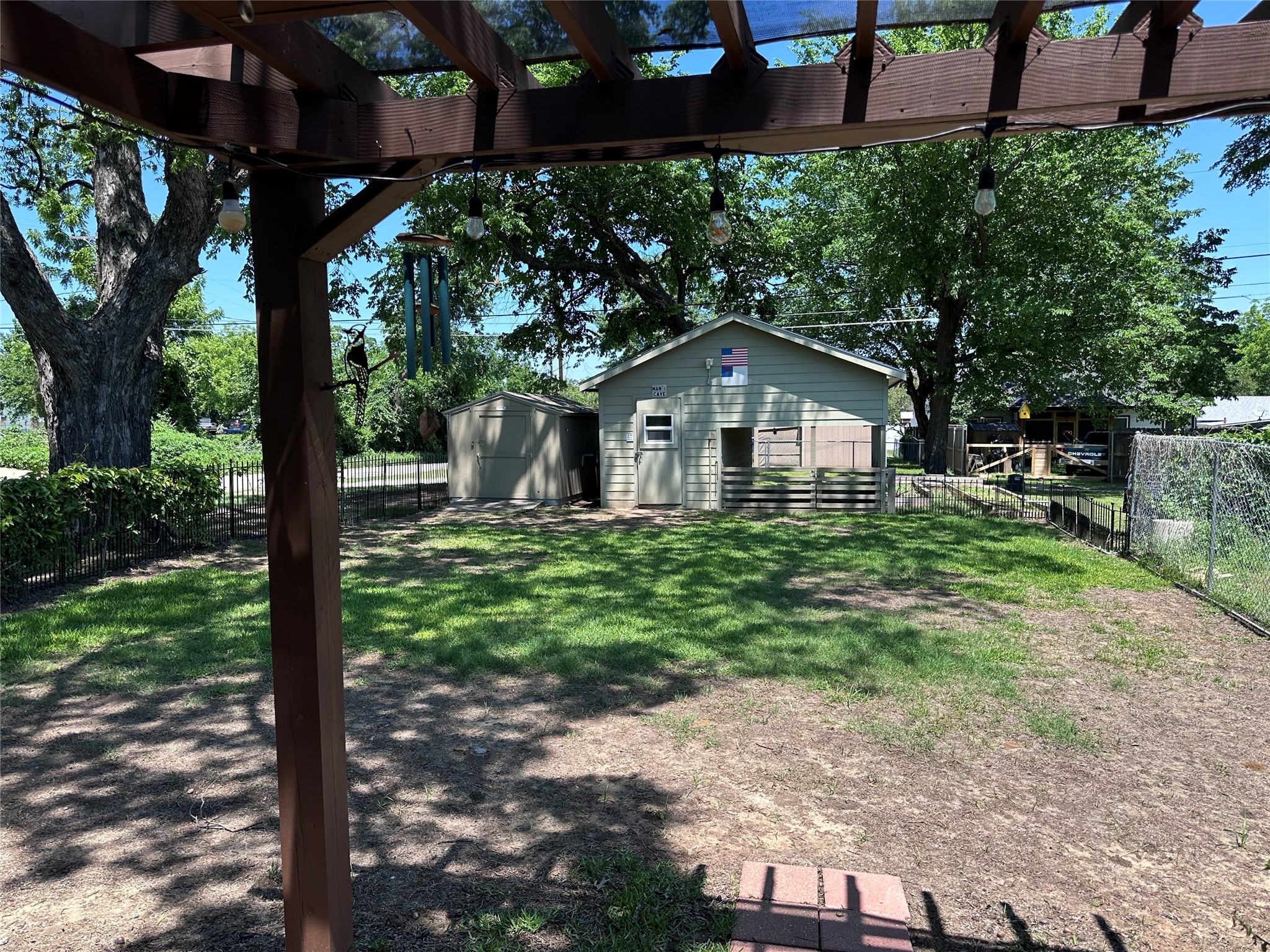 201 E Walker Street Denison TX 75021
