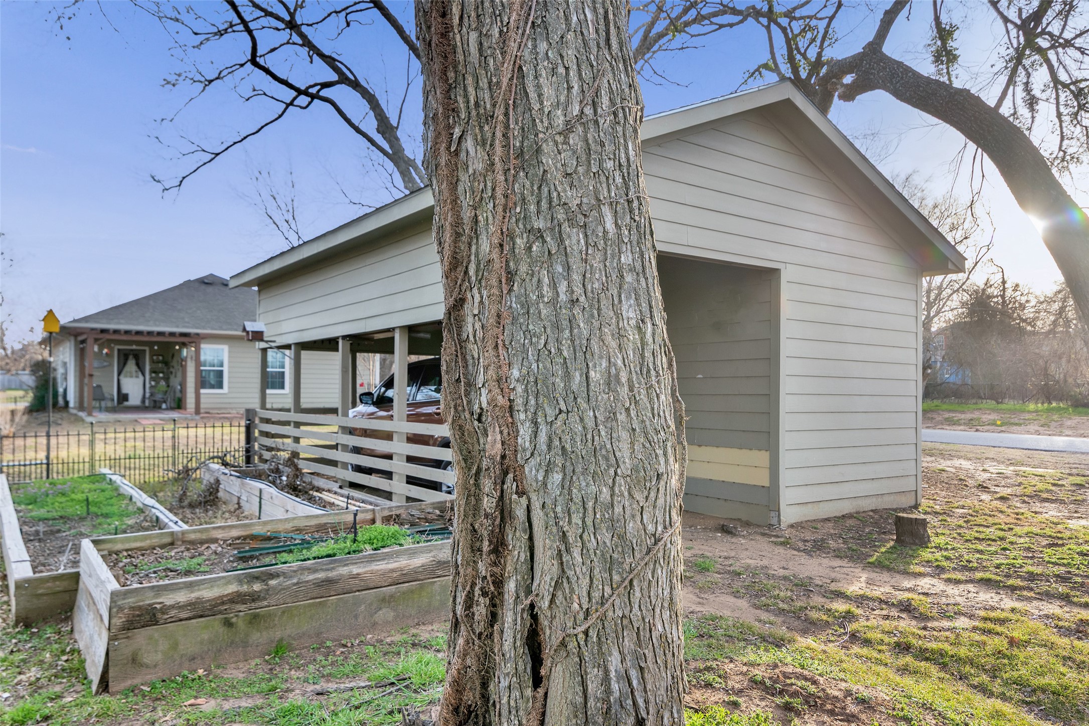201 E Walker Street Denison TX 75021