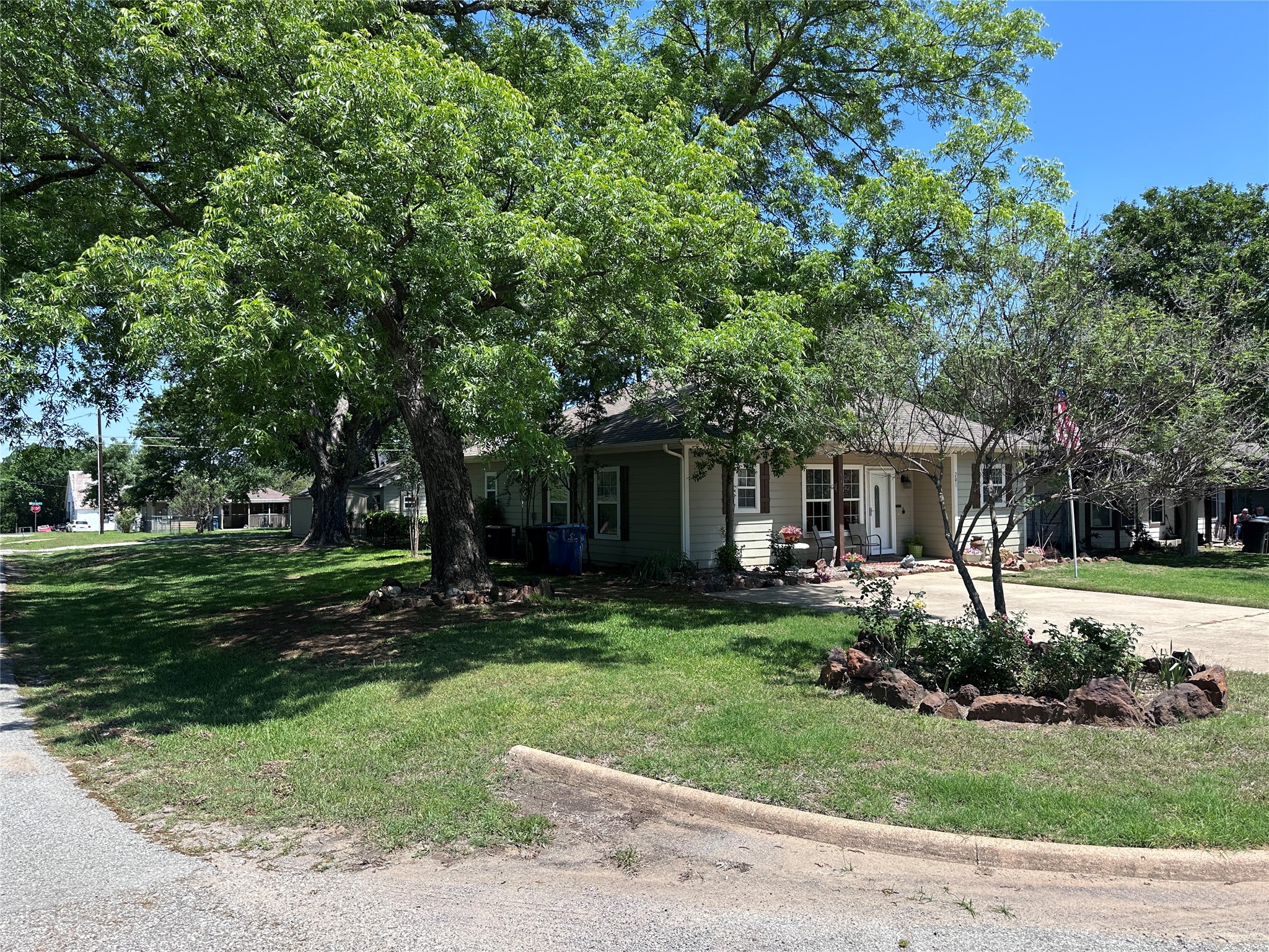 201 E Walker Street Denison TX 75021