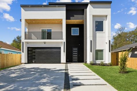 2811 Fernwood Avenue Dallas TX 75216