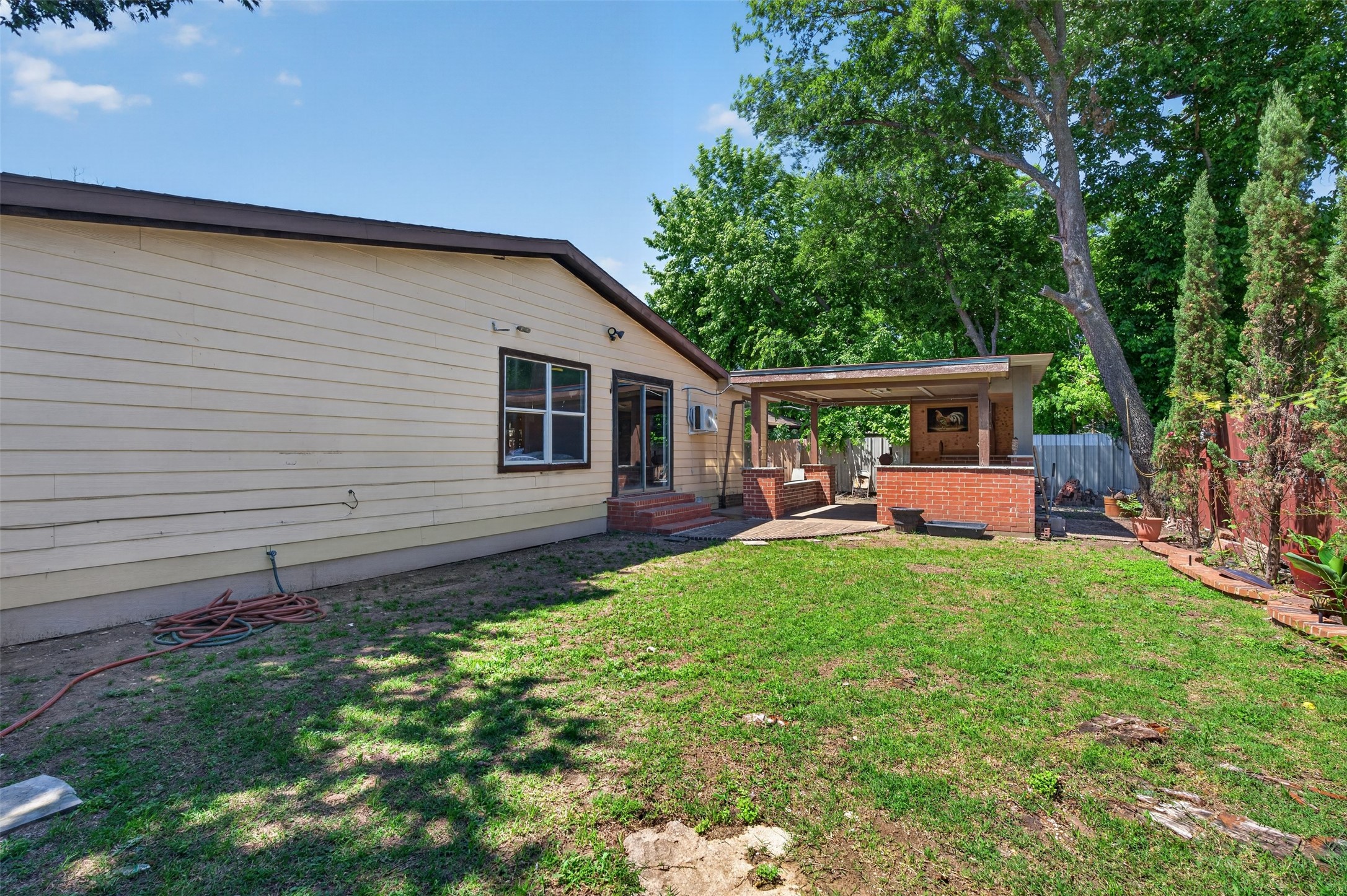 604 Graham Street Cleburne TX 76033