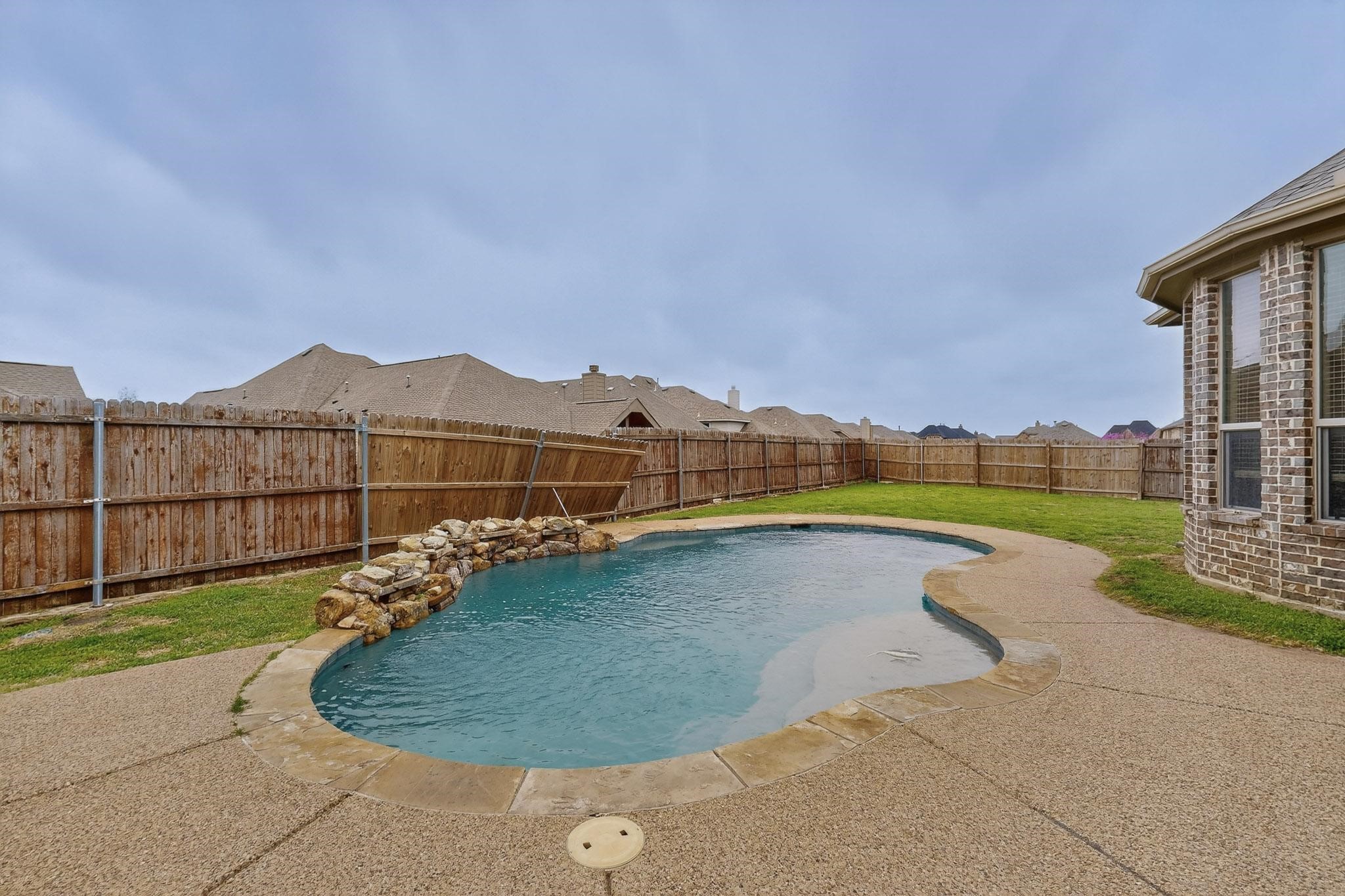 1005 Finsbury Park Forney TX 75126