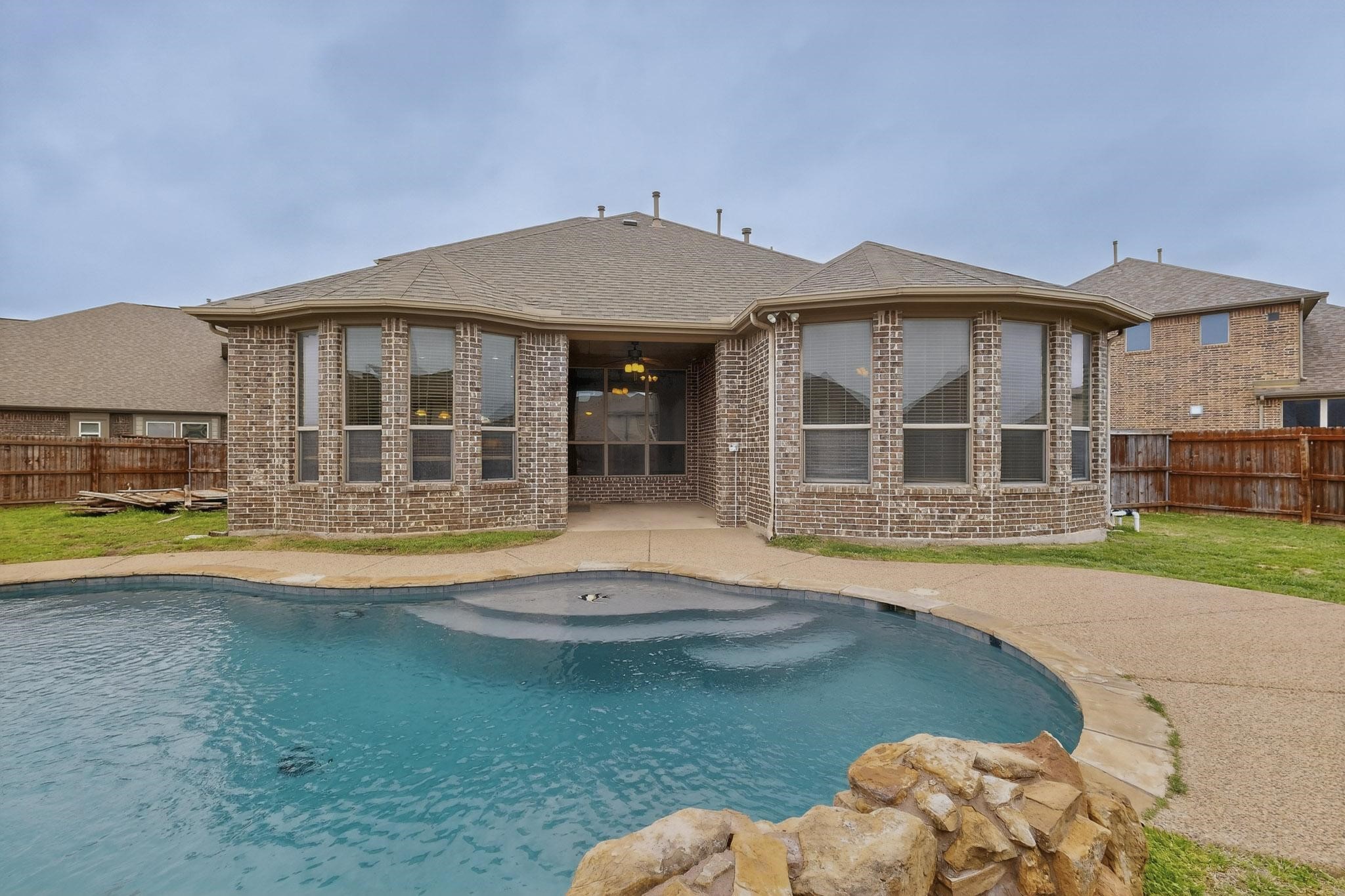 1005 Finsbury Park Forney TX 75126