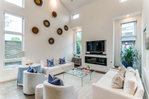 3836 Pine Tree Court Dallas TX 75206