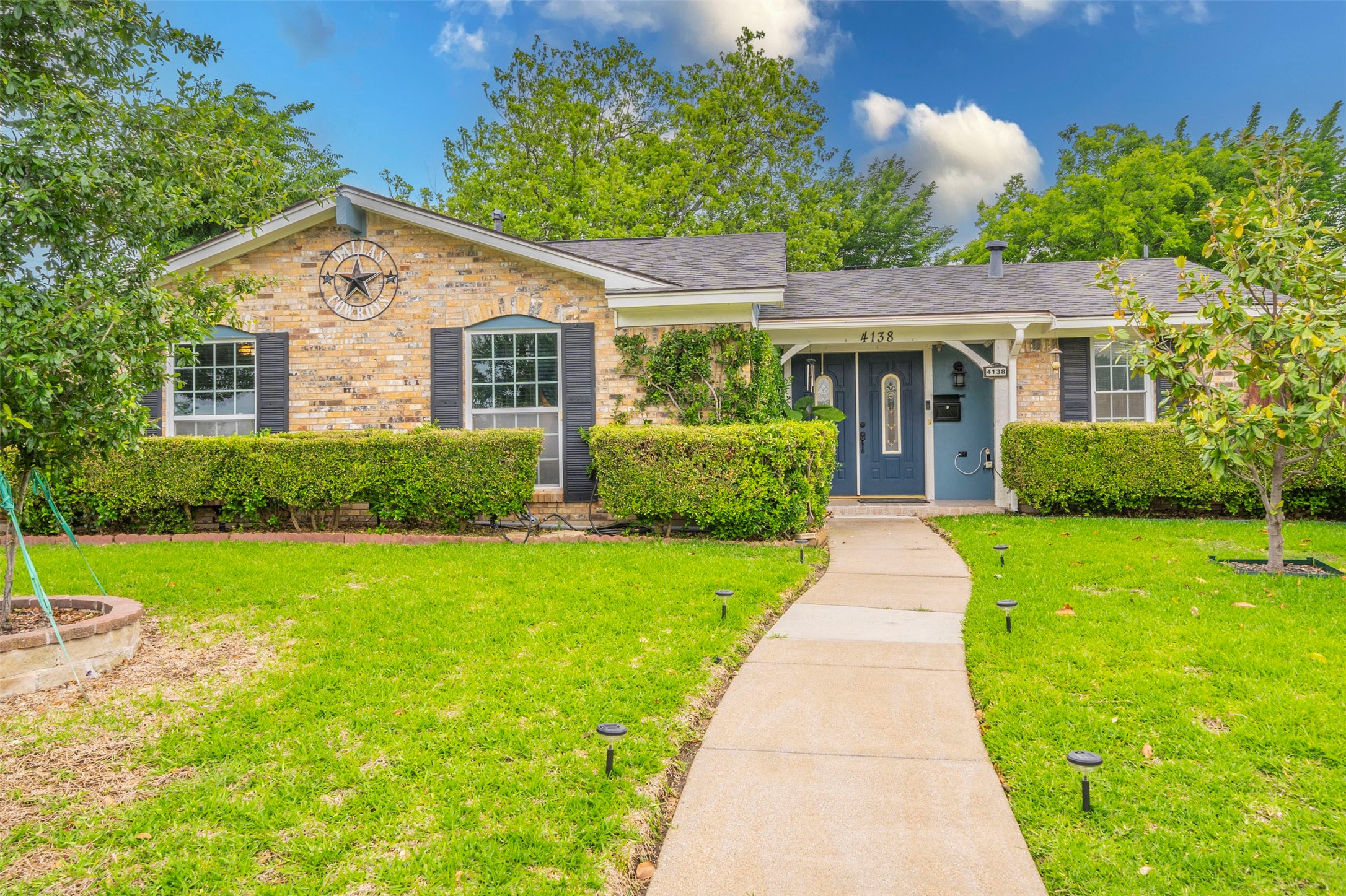 4138 Victoria Street Irving TX 75062